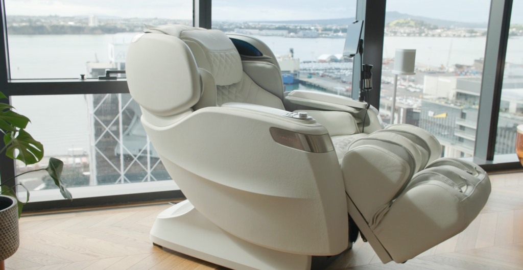 OGAWA Master Drive AI Massage Chair White